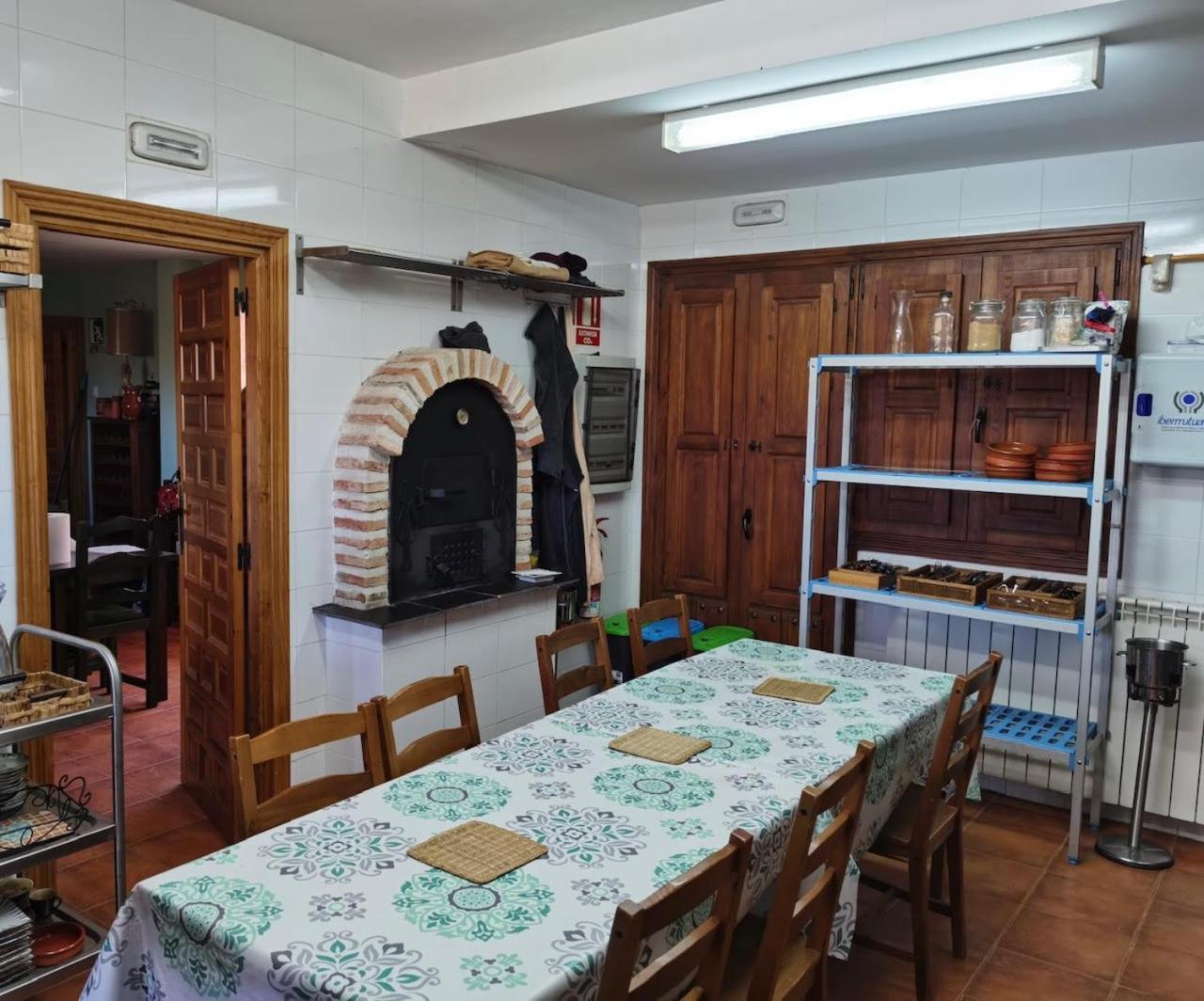 Tres Navios En El Mar Casa Rural De 10 Habitaciones Con Bano Individual Precios Web Montejo de Tiermes المظهر الخارجي الصورة